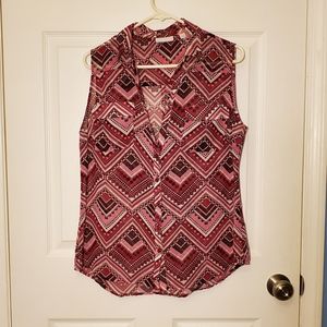 Patterned sleeveless blouse